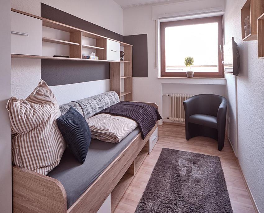 Katarinas House Mit 2 Fewo Stilvoll, Gemuetlich & Zentral Boxspringbett, Parkplatz, Balkon Oder Garten Мьорс Екстериор снимка